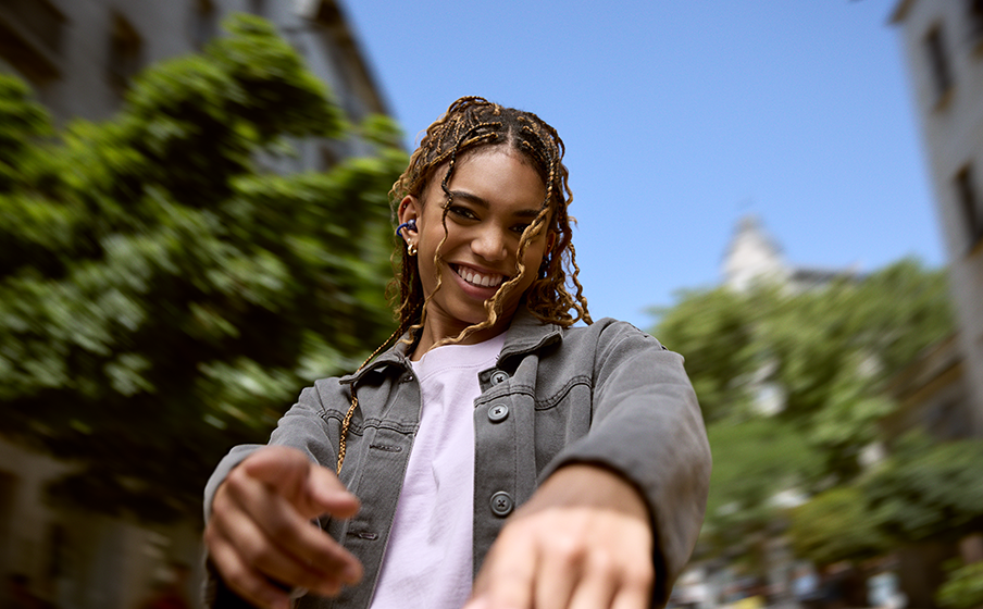 Dynamic sound with bass boost