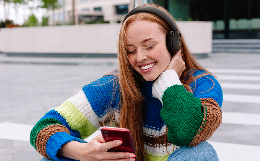 Adaptive Noise Cancelling with Smart Ambient